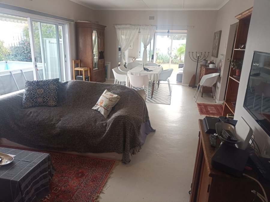 4 Bedroom Property for Sale in Heiderand Western Cape